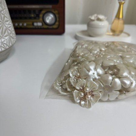 وردة كرستال حجم كبير كتير فخمة للتزيين