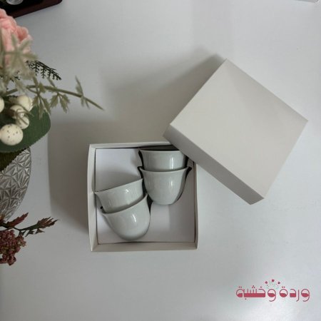 علبة كرتون لتقديم توزيعة الفنجان بطريقة مميزة جدًا