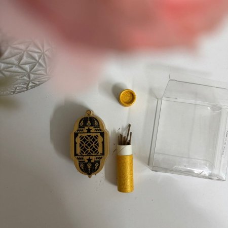 مبخرة حجم صغير شكل فانوس خشب + عيدان بخور