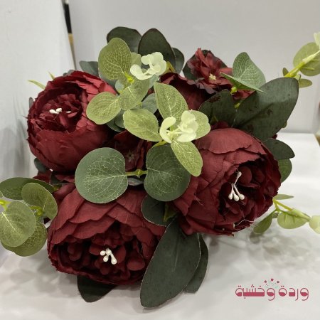 فوانيا خمري مع عروق