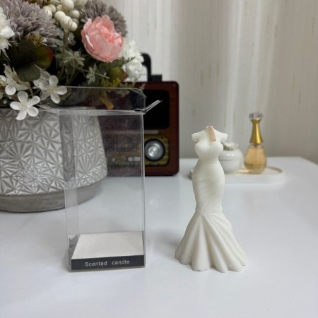 شمعة شكل فستان مميزة جدًا حجم كبير