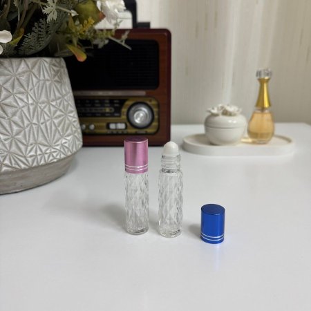 علب زجاج للعطر الزيتي أو المسك