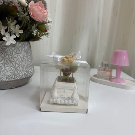 شمع شكل دبدوب وبالون بداخل سيارة جبصين مع تغليف لطيف "شغل يدوي"