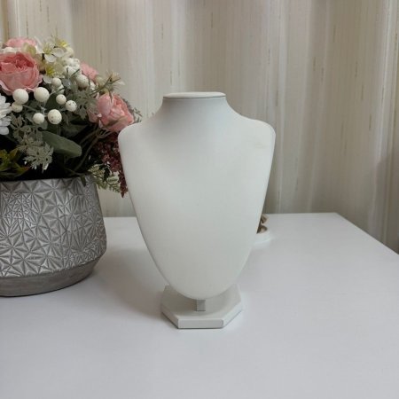 ستاند عقد شكل رقبة