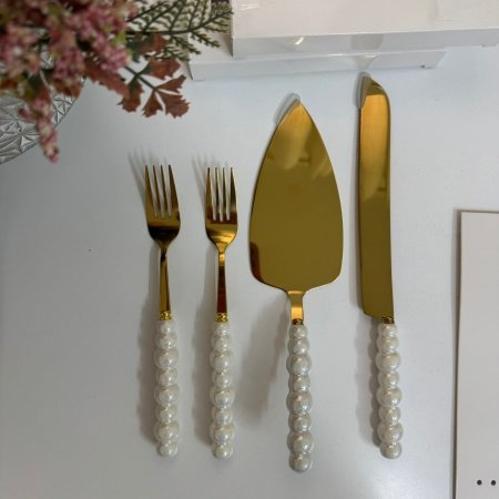 طقم تقطيع الكيك