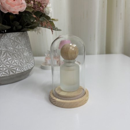 عطر "تصميم لافيرن" بعلبة زجاج مميزة