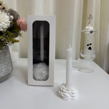 شمعة مع قاعدة جبصين شكل وردة وداخل علبة كرتون سحب