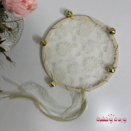 ابيض