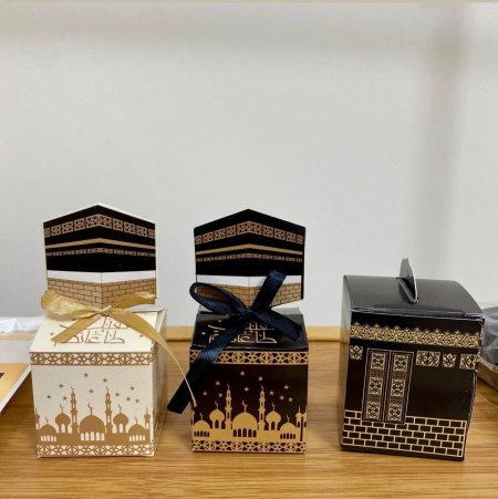 علب كرتون شكل كعبة