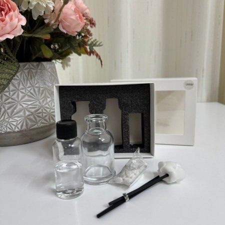 فواحة مع حجار صغيرة للزينة شكل مختلف وعلبة سحب