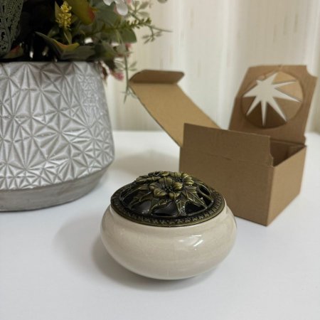 مبخرة سيراميك فخمة باللون المميز